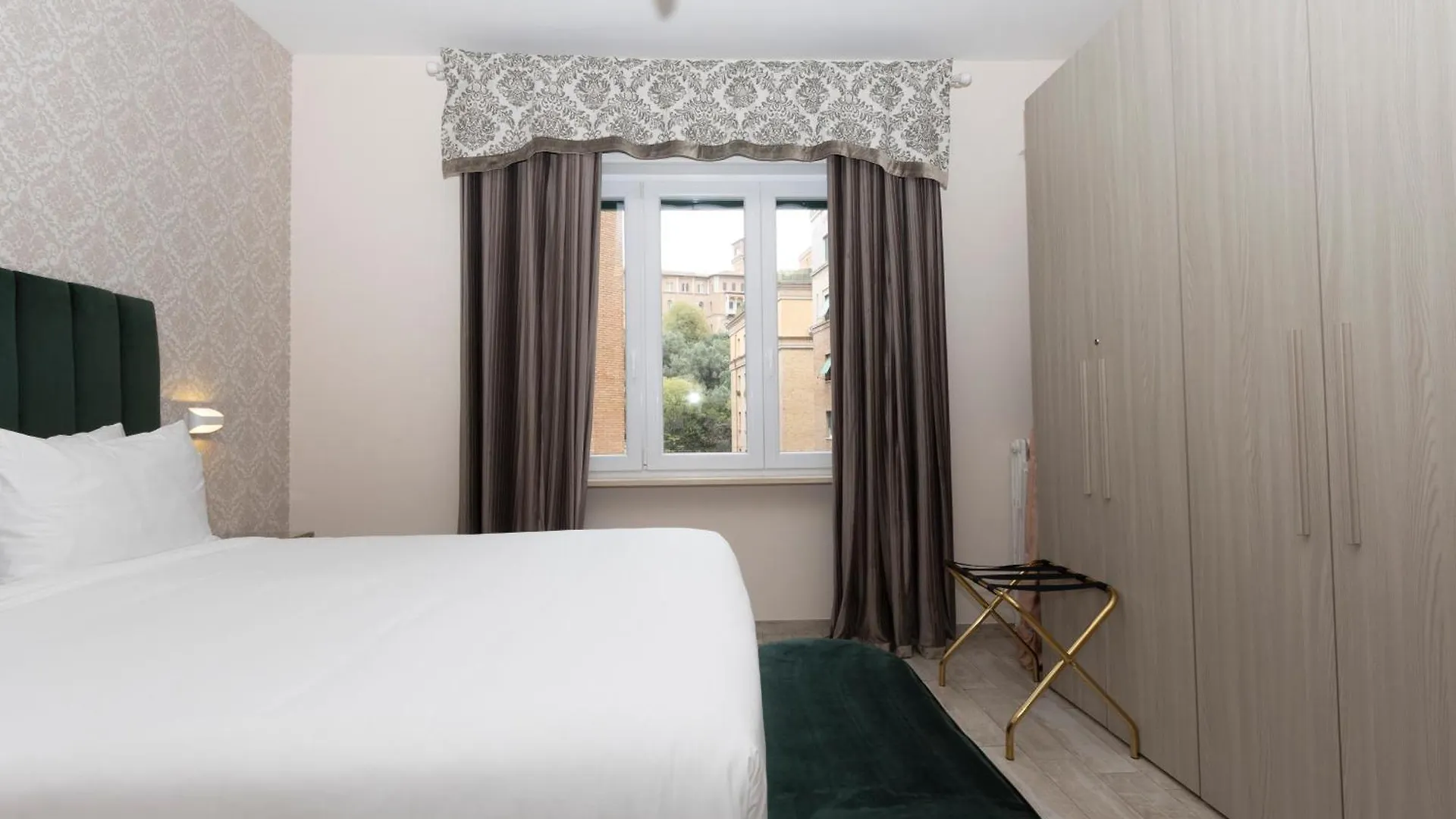 Romano Suite B9 0*, Rome